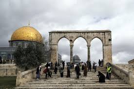 The site is also the holiest site for jews, who refer to it as the temple mount and revere it as the spot where the biblical temples. Pa Slams Israeli Sabotage Of Loudspeakers During Al Aqsa Mosque Prayers Middle East Monitor