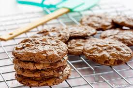 I have seen these brownies cookies everywhere, so it safe to say it's viral! Resepi Brownie Cookies