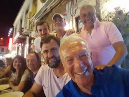Adalet bir gün muhakkak size de lazım olacak. Ugur Dundar Twitter àªªàª° Basketbolumuzun Efsanevi Isimlerinden Mehmetokur13 Edirne Nin Degerli Belediye Baskani Recepgurkan Ile Esi Koyun Delisi Bilgingokberk Ve Anadolu Efes In Basarili Basketbolcularindan Birkanbatuk Un Yer Aldigi Bir Yaz