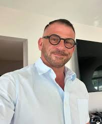 Jeffrey Albert profilis