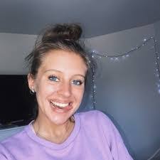 Leann Sullivan's Instagram, Twitter & Facebook