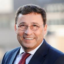 Dr. Frank-B. Werner, Herausgeber von Börse Online, €uro am Sonntag,…