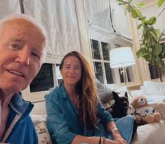 New photo of president Biden 💙