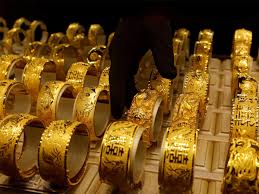 You can access information on the gold price in british pounds (gbp), euros (eur) and us dollars (usd) in a wide variety of time frames from live prices to all time history. Gold Rate Today Ease On Strong Us Dollar Weak Global Trend The Economic Times