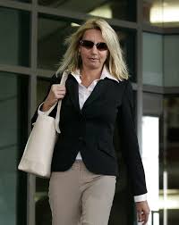 Geelong great sam newman has been left devastated after the sudden passing of his wife amanda brown. Cx7rhus85yvydm