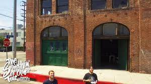 A group of narcissistic friends runs a philadelphia bar where their juvenile behavior is hysterically horrible. The Real Paddy S Pub From It S Always Sunny Youtube