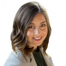 Amber Konow's Instagram, Twitter & Facebook