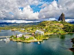 Pero la esencia, en sí, fue cuando una voz me preguntó: The Rock Of Guatape Antioquia Colombia Photo Of The Day