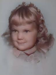 Can someone airbrush the hair out of my sister face? Thanks in advance