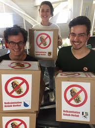 Wird ihnen die schweiz am sonntag folgen? Verhullungsverbot Keine Burka Kein Kebap Berner Gruppe Provoziert Svp Wobmann Mit Spass Initiative Aargauer Zeitung