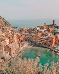 The largest of the five towns with over 1,500 inhabitants and the furthest east, closest to the main city of the province, la spezia, as well as to portovenere, lerici and the bay of poets, riomaggiore is the place for you if you like localities that have preserved their original, historic characteristics, and if you love nature, wilderness and walking. The Complete Guide To Visiting Cinque Terre In Italy Hand Luggage Only Travel Food Photography Blog
