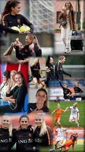 Oranjevrouwen spelen eerste wedstrijd op de olympische spelen, publiek neemt afscheid van peter r. Achtergrond Oranjeleeuwinnen Voetbalvrouwen Voetbal Foto S Oranje
