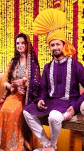 Atif Aslam Mehndi And Wedding Pictures With Sara Bharwana Mehndi Dress Pakistani Wedding Pakistani Bridal Wear