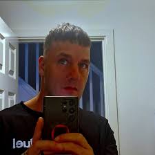 What amp should I be looking at getting for these ?