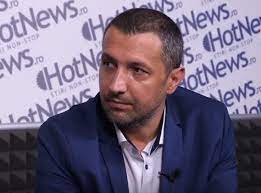 Adrian wenner is a producer and writer, known for my boys (2006), greyn anatomia (2005) and whitney (2011). Adrian Wiener Senatorul Usr Care Propune Accizarea Sucurilor Cu ZahÄƒr È™i InscripÈ›ionarea Homeopatelor Romanii Sunt In General Vulnerabili La Fake News La Mistificare Ce Spune Medicul Despre È™ansele Proiectelor È™i Ce A