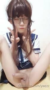 Shemale teen Ywzzz - provocative poses captured