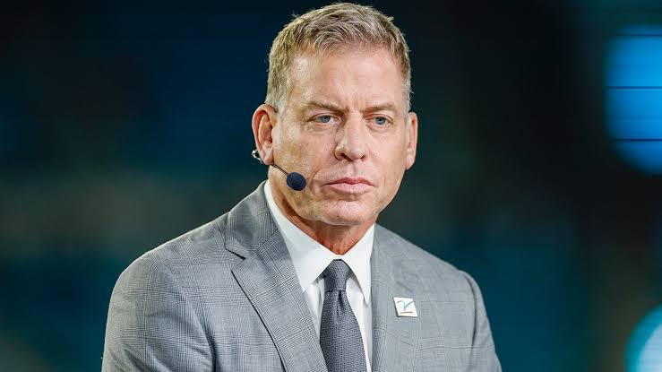 NFL legend Troy Aikman says league 'owes' it to fans to get officiating  issues fixed amid drama | Fox News