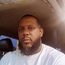 Efrain Gomez (@loco6god) • Threads, Say more