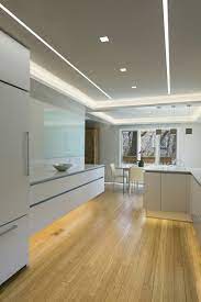 Controsoffitti In Cartongesso Guida Utile 50 Stupende Idee Plafoniere Cucina Illuminazione Controsoffitto Illuminazione Led Cucina