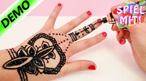 What is a watercolor tattoo and what are the pros and cons of watercolor tattoos? Kyxvo Henna Tatto Auf Hand