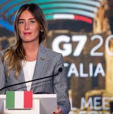 Maybe you would like to learn more about one of these? Chi E Maria Elena Boschi Eta Altezza Fidanzato Giulio Berruti Facebook E Instagram
