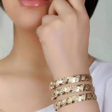 تصاویر مدل النگو طلا زنانه | مدل های بسیار شیک و مجلسی جدید 1402