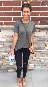 5 Cute Cozy Outfits For The First Day Of Class Flirty Outfits Cozy Outfit Cute Outfits