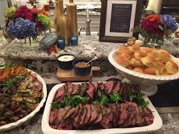Get the pioneer woman's best beef recipes. Beef Tenderloin For Christmas Roasted Beef Tenderloin Recipe Chowhound Beef Tenderloin Doesn T Require Much In The Way Of Spicing Or Sauces Because The Meat Shines On Its Own Kumpulan