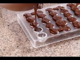 A surprisingly versatile tool which allows you to craft with materials ranging from putty to edibles, and everything else in between. Chocolate Molds Recipe Youtube