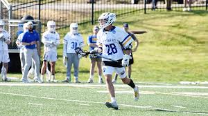 Mariners Take Season Opener