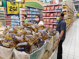 Mulai 1 november ini, subsidi akan dihapuskan untuk minyak masak dalam botol lebih 1 kg akan dikuatkuasakan kecuali untuk paket 1. Bekalan Minyak Masak Stabil