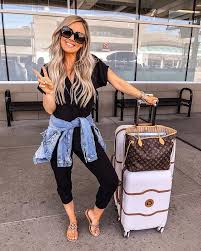 How I feel about causal Saturday mornings 😄🙌🏼 I get sooo many questions  about what my favorite items are that I've purchased so I'm sharing…