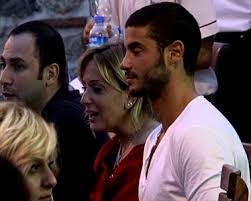 Tarzındaki sorular kendisinin hayranları tarafından oldukça merak edilmektedir. Saba Tumer Citir Sevgilisiyle