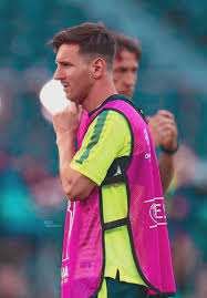 Pin By Haytham Sghaier On Barca Is Love تصاميم لفريق برشلونة Lionel Messi Haircut Lionel Messi Uefa Champions League