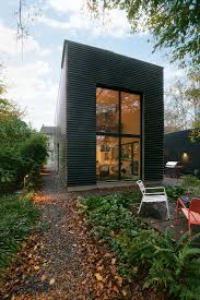 Architektur Und Baumaterialien Aluminiumtrapezblech Hullt Das Gebaude Auf Den Wetterseiten Ein Auf Den And Gunstig Bauen Gunstige Hauser Bauen Gunstiges Haus