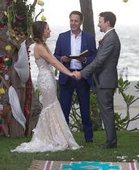Carly and evan bass tied the knot after falling in love on bip. Bachelor In Paradise Couple Carly And Evan Are Having A Girl