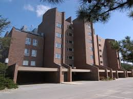 One bedroom apartments average $1,023 and range from $450 to $3,149. Regency Lakeside Apartments Omaha Ne
