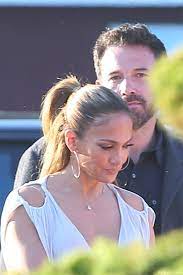 Jul 24, 2021 · jennifer lopez posted a steamy photo embracing and kissing boyfriend ben affleck marking her 52nd birthday. Jennifer Lopez And Ben Affleck Kissing In Malibu Pictures Popsugar Celebrity
