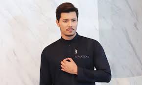 Malaysian celebrity couple fattah amin and fazura have recently released a new song for hari raya aidilfitri and along with it, a music video featuring animated versions of themselves! Netizen Puji Suara Merdu Fattah Amin Takbir Raya
