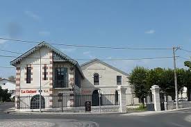 La Gabare Maison De Cognac A Saintes Sa Cave A Vins La Cale Avec Guilhem Grosperrin Culture Histoire Societe Saintes