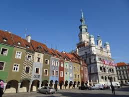 Bis heute wurden viele objekte bewahrt, die zeitzeugen dieser großen mehr sehenswürdigkeiten am unsere interaktive karte hier. Poznan Schoner Bunter Stary Rynek Alte Markt Posen Reisebewertungen Tripadvisor