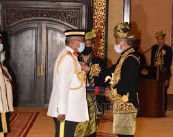 Sebanyak 36 individu lain dianugerahkan pelbagai darjah kebesaran yang membawa gelaran datuk, didahului presiden akademi sains malaysia tan sri datuk ir dr ahmad tajuddin ali, iaitu penerima. Zamrose Ackbal Terima Pingat Panglima Setia Mahkota Air Times News Network
