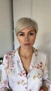 Sandra Hocking's Instagram, Twitter & Facebook