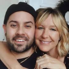 Tree lighting installation service needed in Echo Park