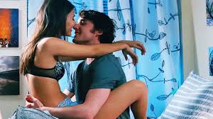 Välj mellan premium of people kissing in bed av högsta kvalitet. Naomi And Ely S No Kiss List Official Trailer 2015 Victoria Justice Movie Hd Youtube