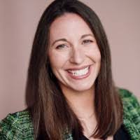 Mary Dillingham's Instagram, Twitter & Facebook