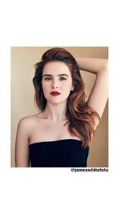 2018 Celebrity Birthday Zoey Deutch Zoey Francis Thompson Deutch Thursday November 10 1994 5 4 121 Lbs 3 Emilia Clarke Mulheres Emilia