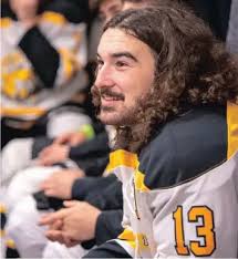 GATINEAU HULL-VOLANT HAND THE VANKLEEK HILL COUGARS A WEEKEND DEFEAT