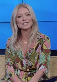 Coin jewelry coin necklace jewelery pendant necklace kelly ripa kelly s gold medallion stitch fix outfits fashion over 40. Kelly Ripa Fashion Outfits Celebrity Style Guide