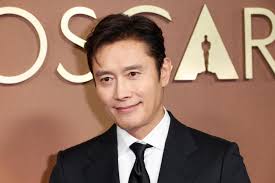 ‘No Other Choice’ Star Lee Byung-hun on His Historic Golden Globe Actor Nom and Park Chan-wook’s Latest: ‘I Knew I Would Be Laughing a Lot’